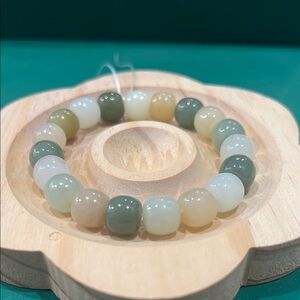 Elegant Multicolor Beaded Bracelet